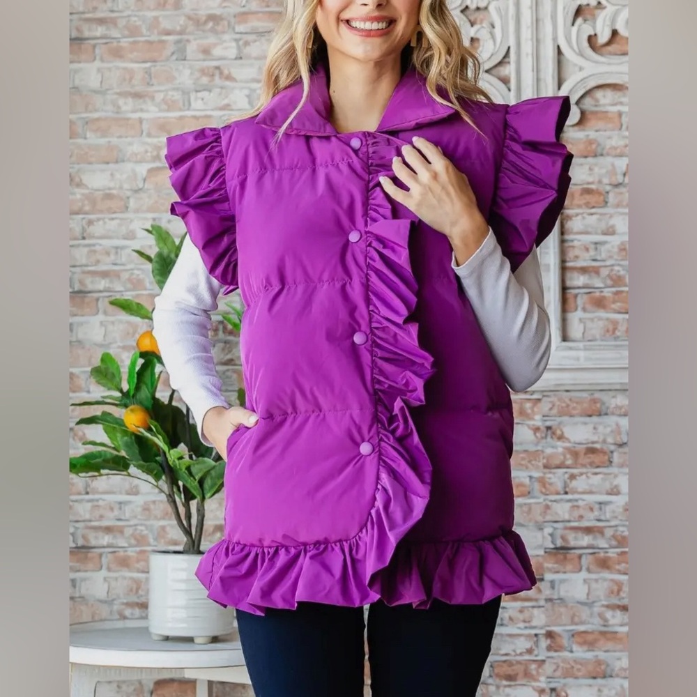 Ruffle sleeve padded front vest